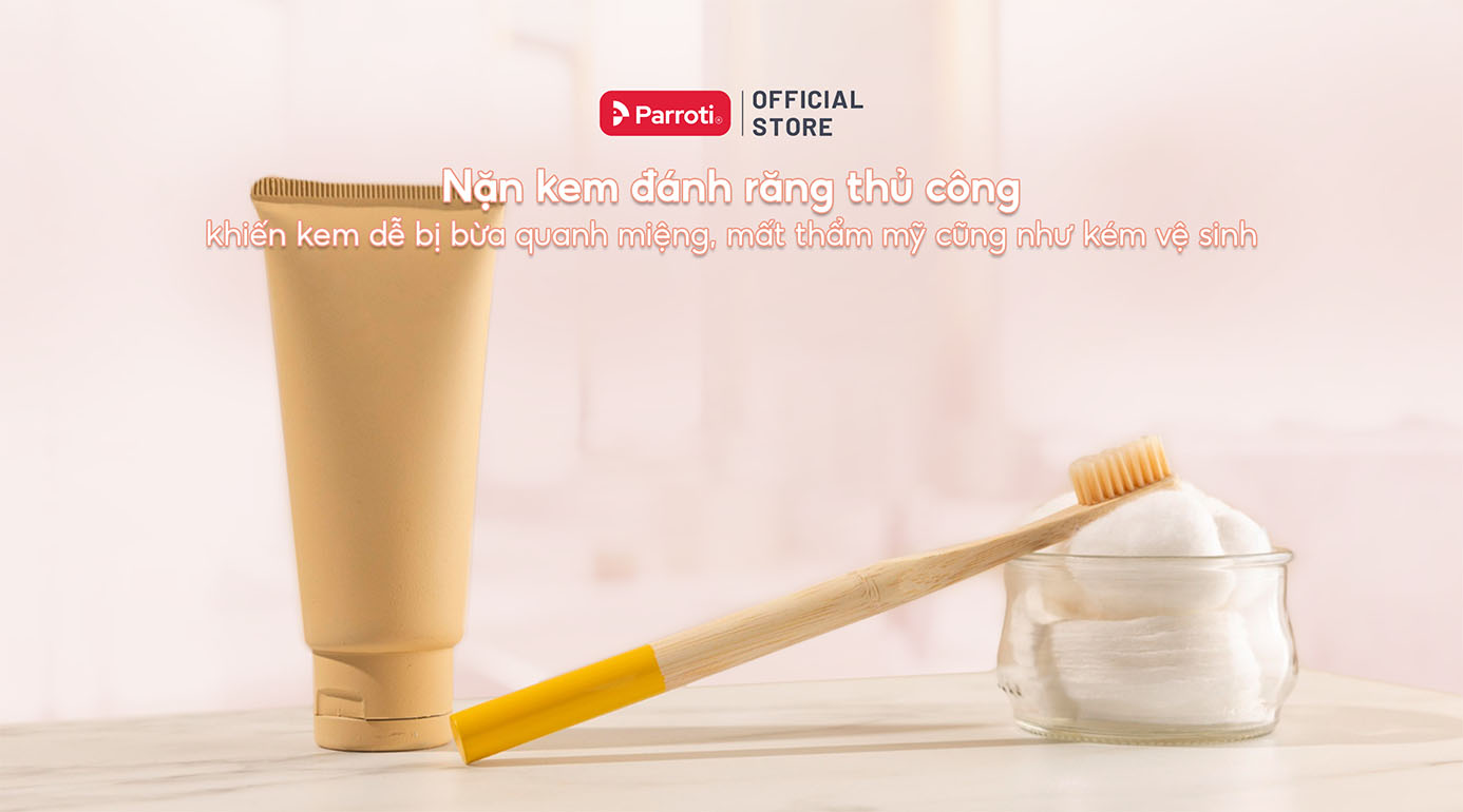 Nặn kem đánh răng thủ công khiến kem dễ bị bừa quanh miệng, mất thẩm mỹ cũng như kém vệ sinh